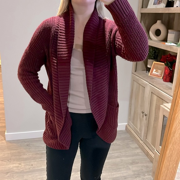 Maroon Cardigan - Picture 1 of 2